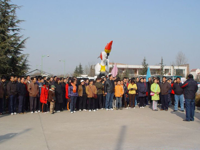 2009年1月，在杨凌水运中心举行全所职工万米环湖竞走比赛。