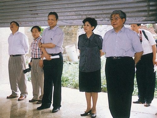 1999年6月24日，国务委员、时任教育部部长陈至立来所视察。